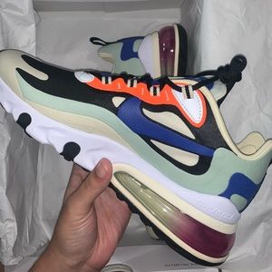 Nike Air Max 270 React. Fossile / Hyper Blue-Black